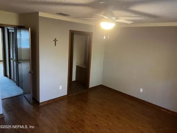 Jacksonville, FL 32217,8129 VILLAGE GATE CT