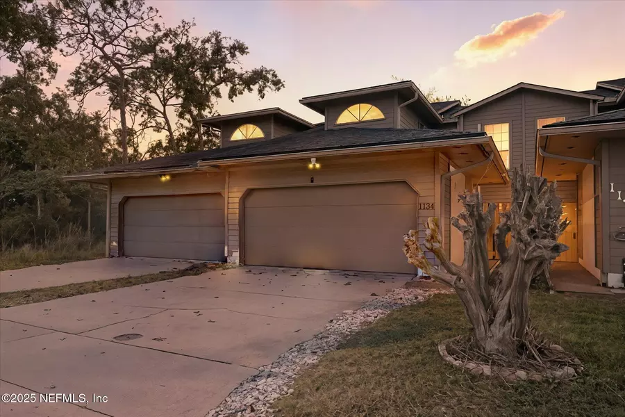 1134 FROMAGE CIR W, Jacksonville, FL 32225