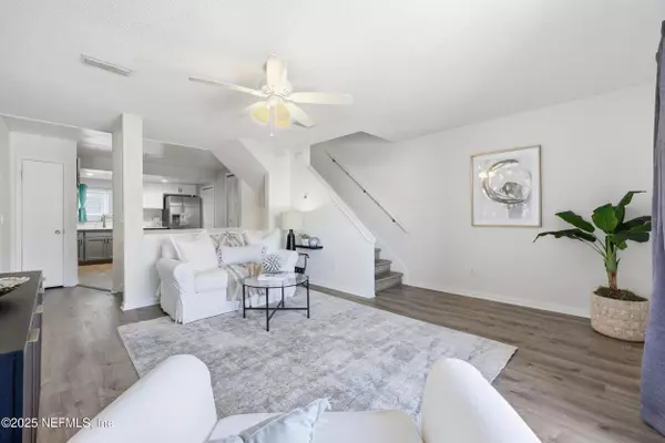 Jacksonville Beach, FL 32250,2211 S 1ST ST