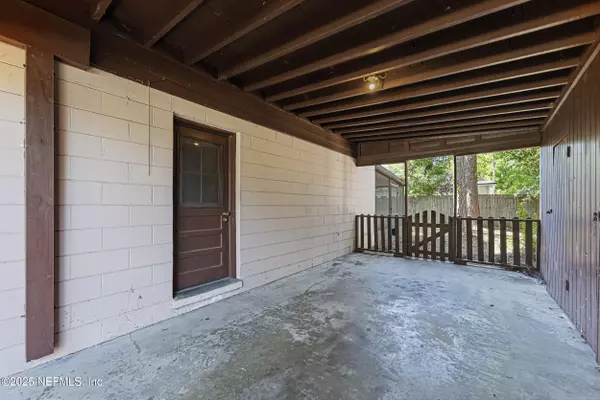 Jacksonville, FL 32207,4266 SPRINGWOOD RD W