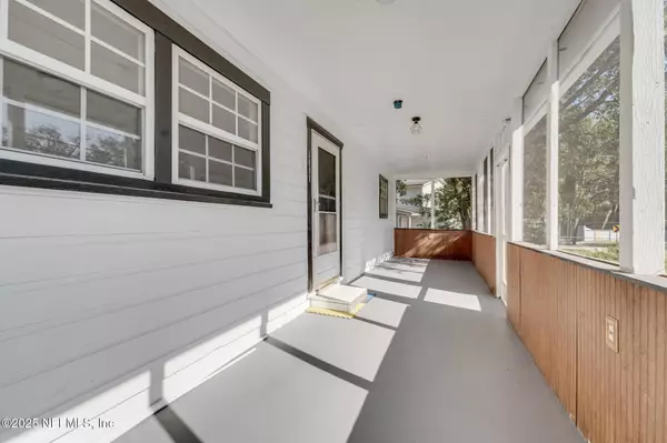 Jacksonville, FL 32218,2811 MYRTIS RD