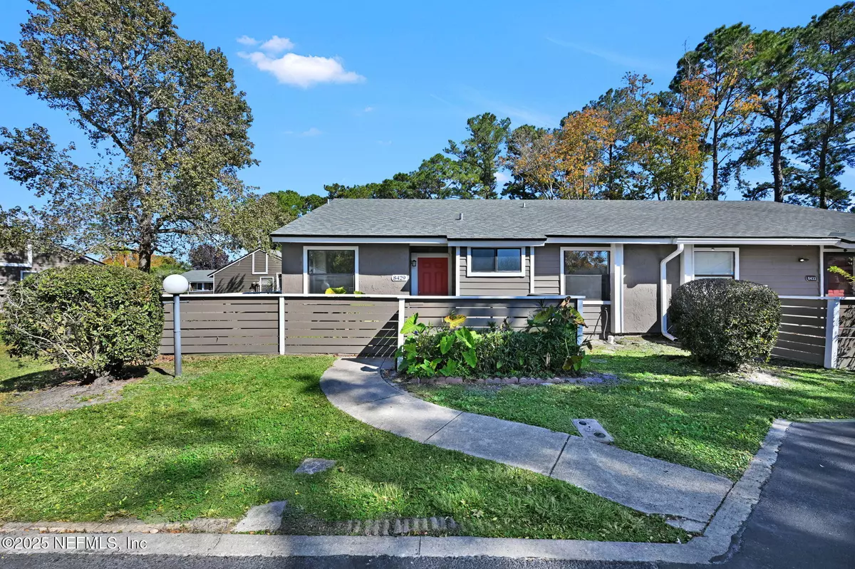 Jacksonville, FL 32244,8429 LONG MEADOW CIR N