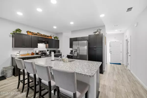 Jacksonville, FL 32218,13757 HOLLINGS ST