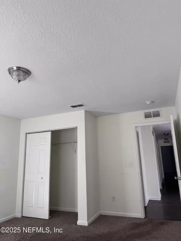 Jacksonville, FL 32211,241 PECAN ST