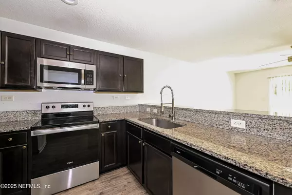 Jacksonville, FL 32216,524 EISEMAN WAY