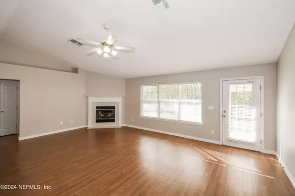 Jacksonville, FL 32221,10450 MCGIRTS CREEK DR