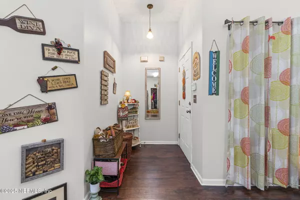 Jacksonville, FL 32277,7920 MERRILL RD #1206