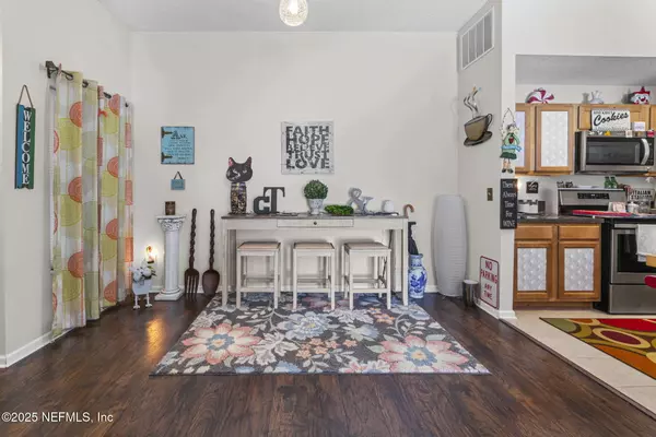 Jacksonville, FL 32277,7920 MERRILL RD #1206