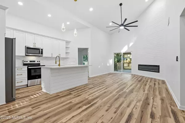 Jacksonville, FL 32225,11573 KELVYN GROVE PL