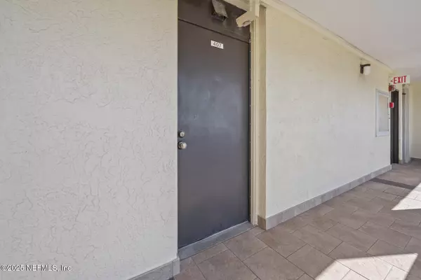 Jacksonville Beach, FL 32250,1301 1ST ST S #407