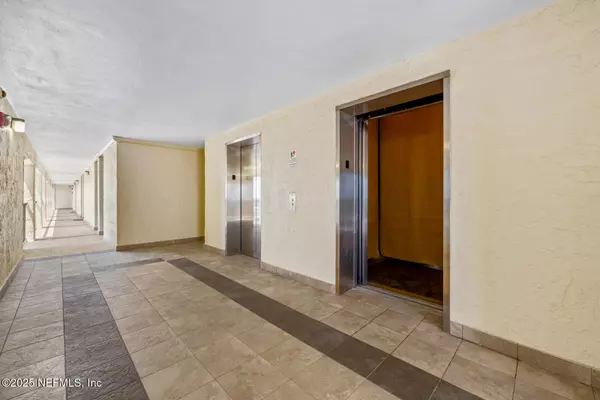 Jacksonville Beach, FL 32250,1301 1ST ST S #407