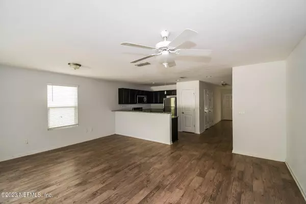 Jacksonville, FL 32216,554 EISEMAN WAY