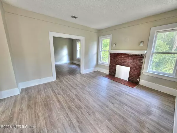 Jacksonville, FL 32206,213 W 24TH ST