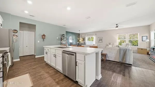 Jacksonville, FL 32222,8017 CAPE FOX DR