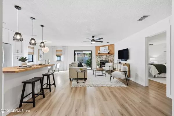 Jacksonville Beach, FL 32250,438 6TH AVE S