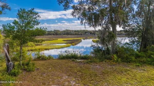 Jacksonville, FL 32218,2391 HAPPY LN