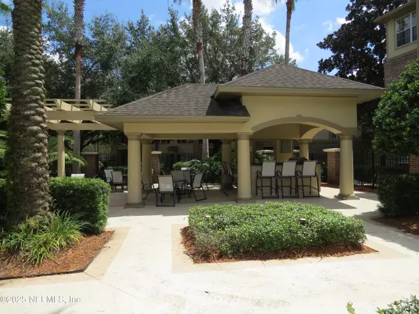 Jacksonville, FL 32256,7800 POINT MEADOWS DR #631