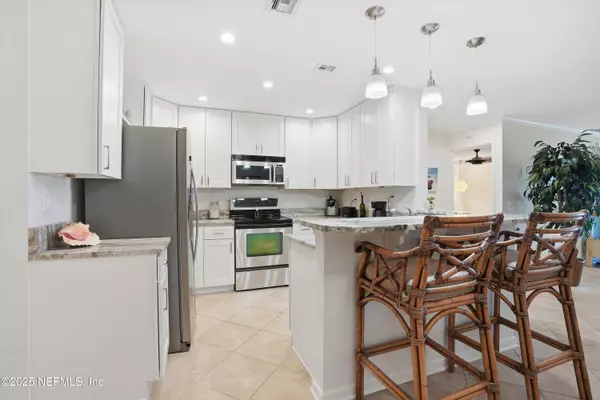 Jacksonville Beach, FL 32250,2415 COSTA VERDE BLVD #209