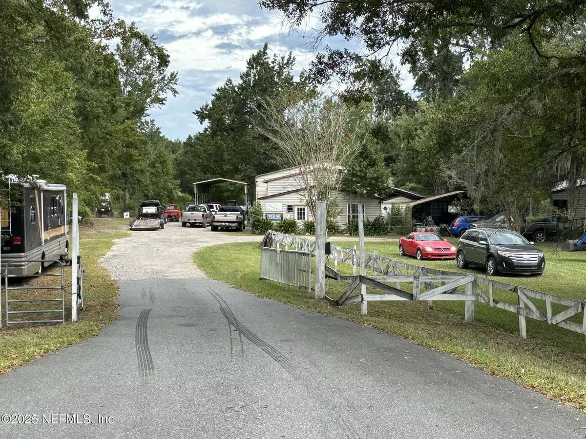 Starke, FL 32091,13813 S HWY 301