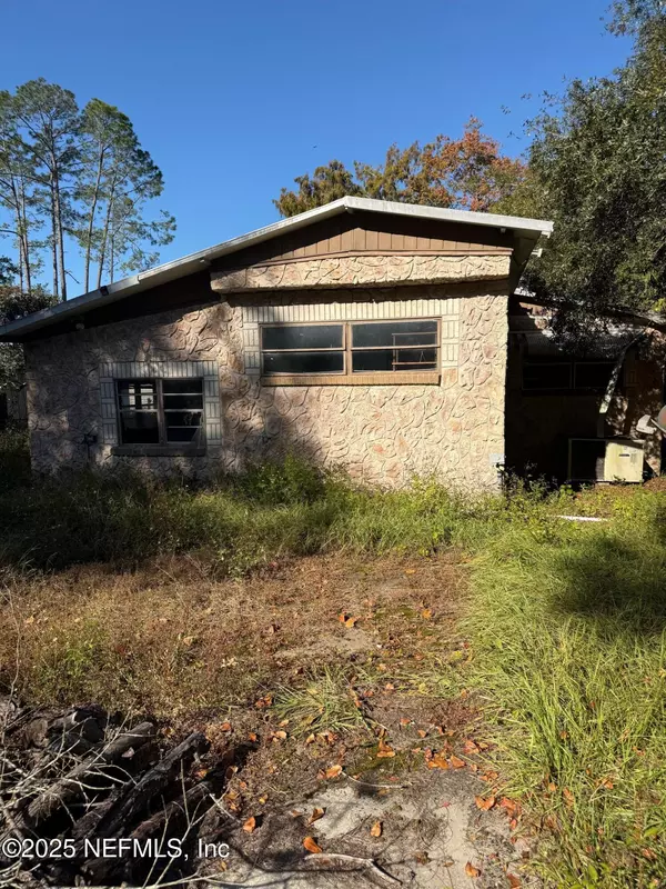 Interlachen, FL 32148,122 ARDEN AVE