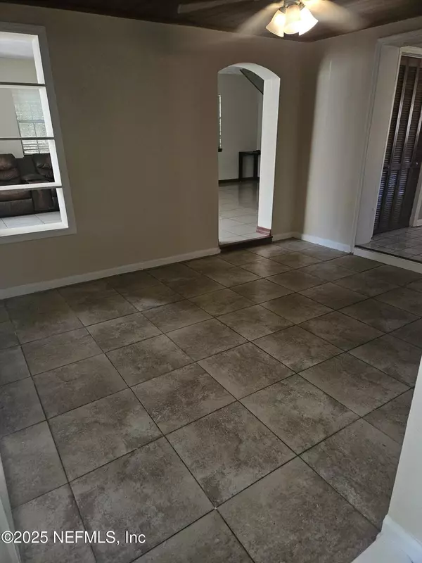 Jacksonville, FL 32244,5049 110TH ST