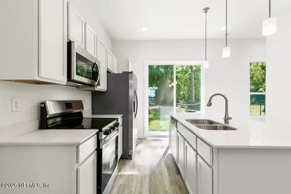 Jacksonville, FL 32218,11088 PINE ST