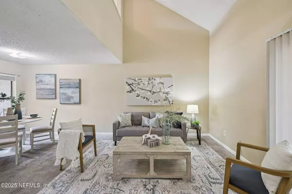 Jacksonville, FL 32244,8279 PINEVERDE LN