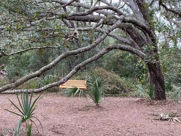 Pomona Park, FL 32181,108 ROBIN RD