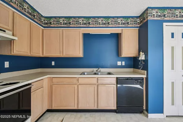 Orange Park, FL 32065,1565 KINGFISHER BLVD