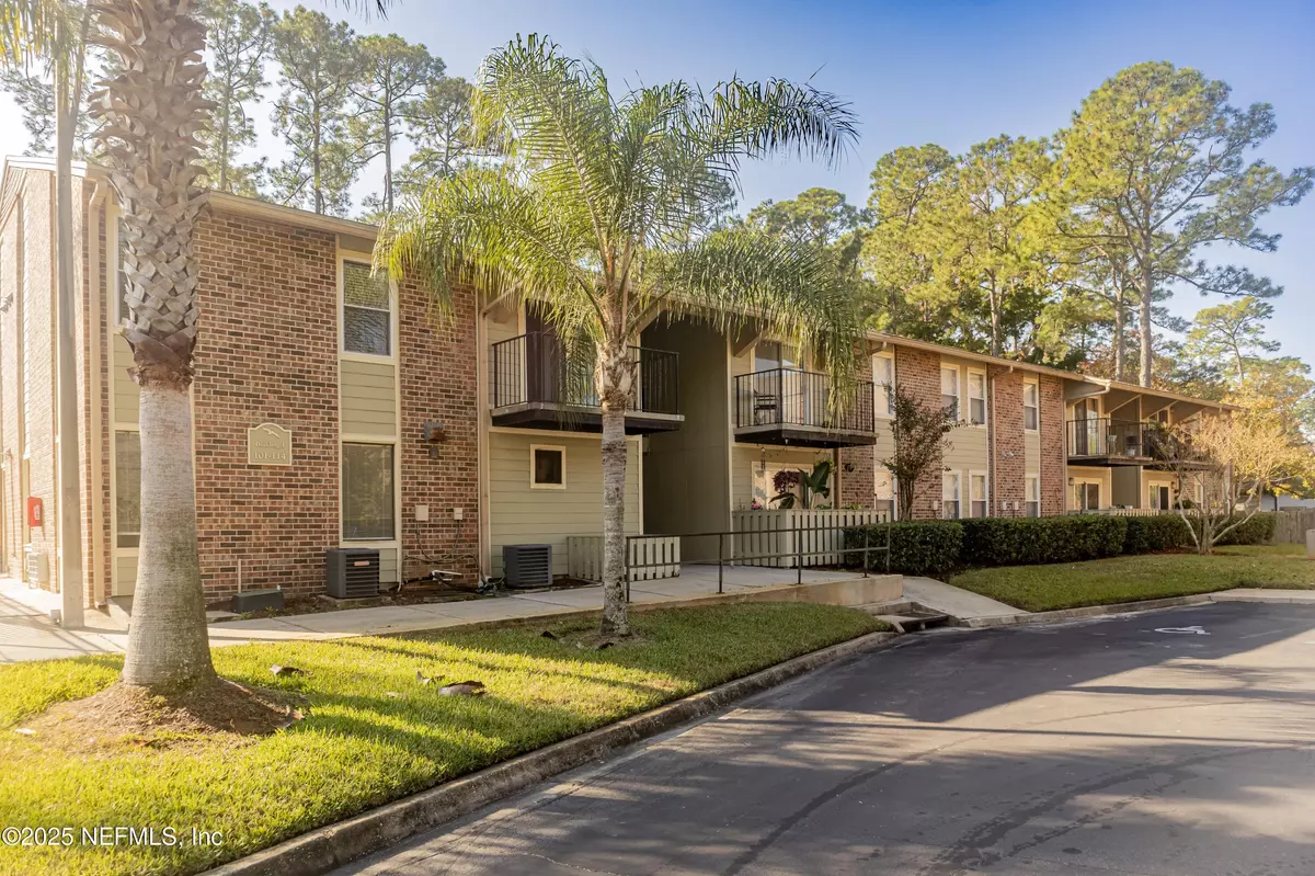 Jacksonville, FL 32223,3737 LORETTO RD #114