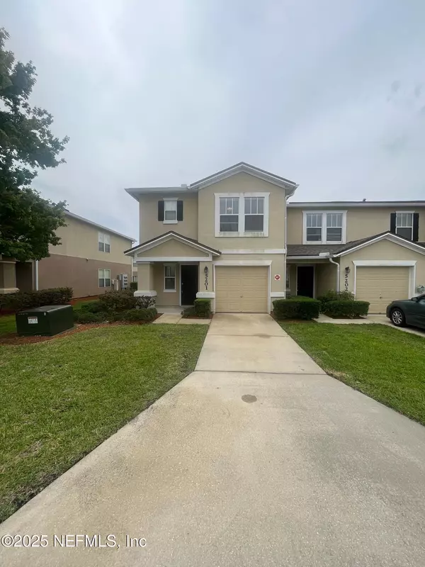 Fleming Island, FL 32003,1500 CALMING WATER DR #5201