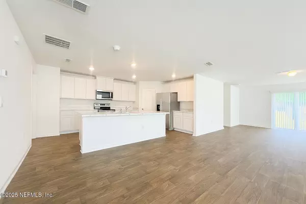 Jacksonville, FL 32218,12613 CUCUMBER TREE ST