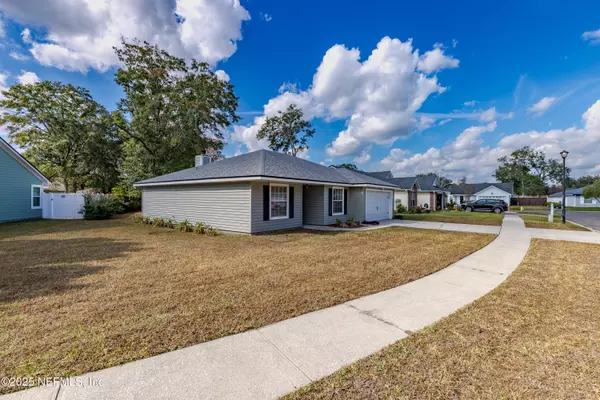 Jacksonville, FL 32220,120 CLAPTON WAY