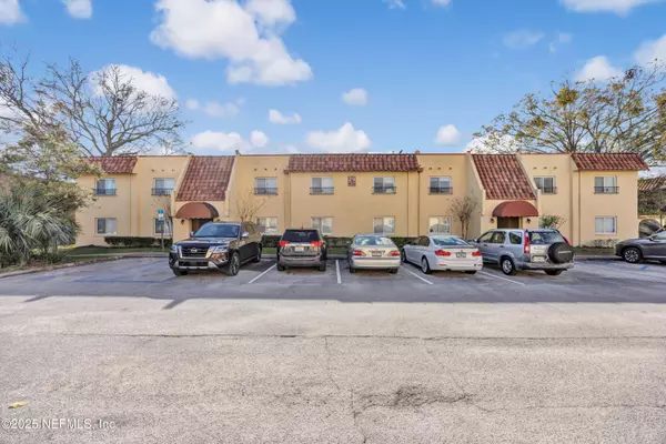 Jacksonville, FL 32217,6528 VALEROSA CT #2