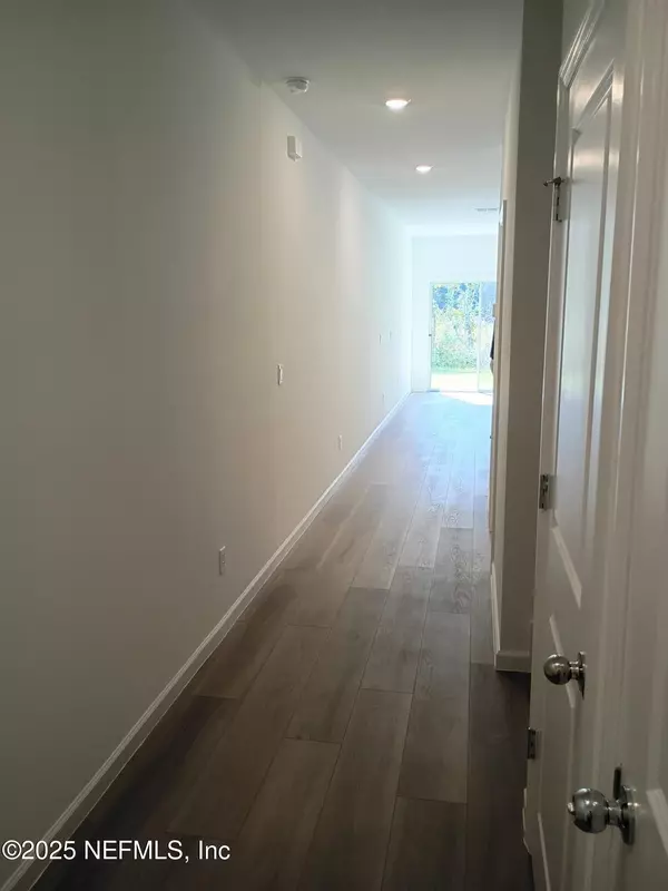 Orange Park, FL 32073,555 HOLLY LAKES DR