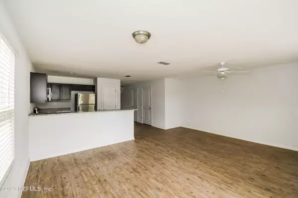 Jacksonville, FL 32216,570 EISEMAN WAY