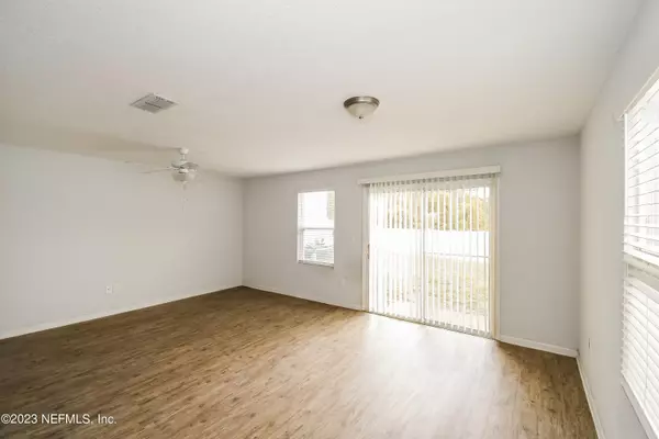 Jacksonville, FL 32216,570 EISEMAN WAY