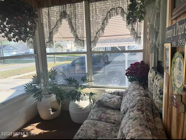 Jacksonville, FL 32210,5044 SUNDERLAND RD