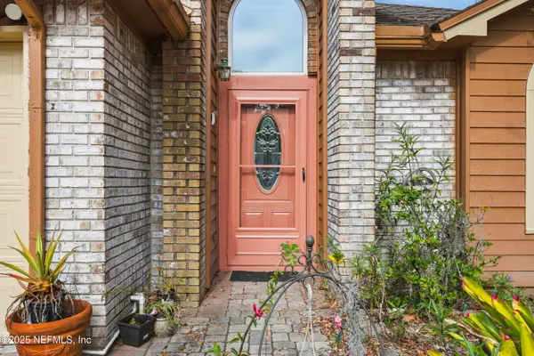 Jacksonville, FL 32217,4373 LAKE WOODBOURNE DR S