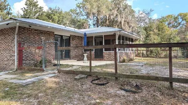 Pomona Park, FL 32181,137 TALLOW RD