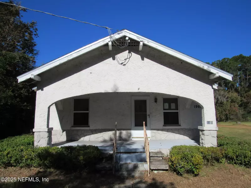 1985 ROWE AVE, Jacksonville, FL 32208