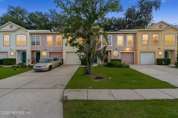 8253 HALLS HAMMOCK CT, Jacksonville, FL 32244