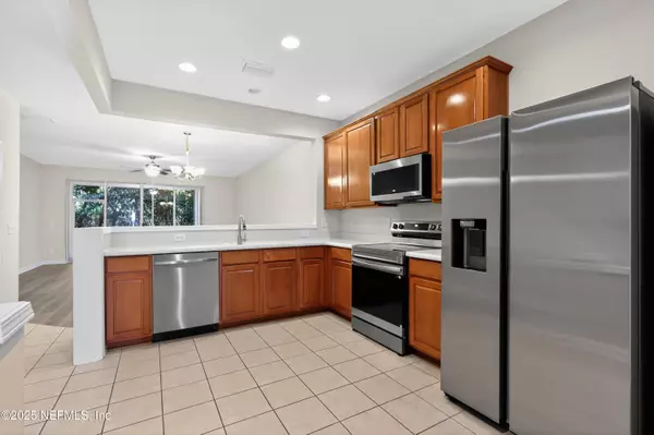 Jacksonville, FL 32224,13305 STONE POND DR