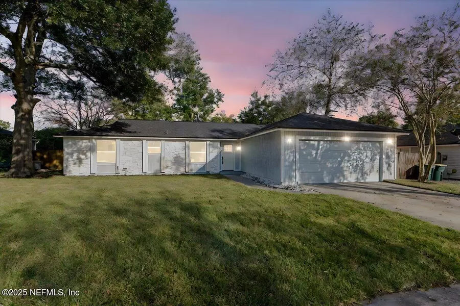 10437 DOCKSIDER DR E, Jacksonville, FL 32257