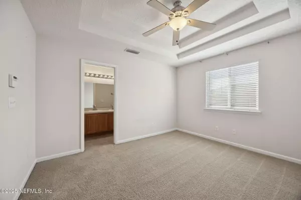 Jacksonville, FL 32216,2362 RED MOON DR