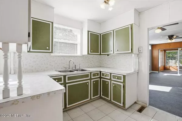 Jacksonville, FL 32254,5225 ROSSELLE ST