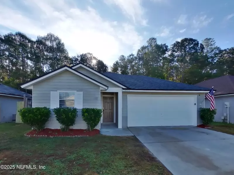 4303 HANGING MOSS DR, Orange Park, FL 32073
