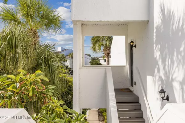 Ponte Vedra Beach, FL 32082,18 COVE RD