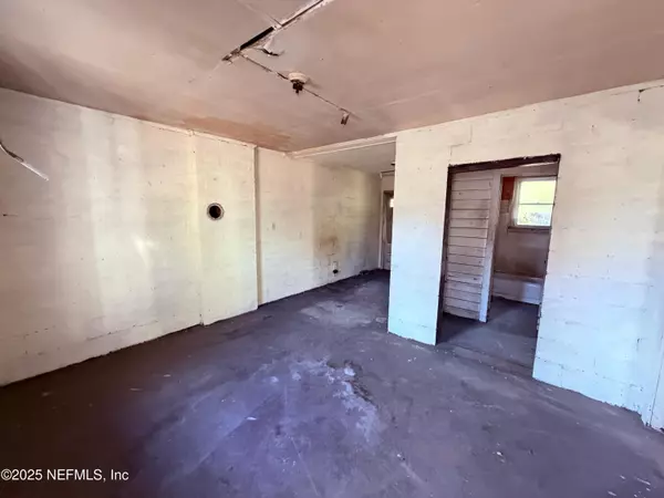 Jacksonville, FL 32206,1235 E 24TH ST