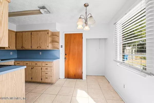 Jacksonville, FL 32211,1424 EASTER ST